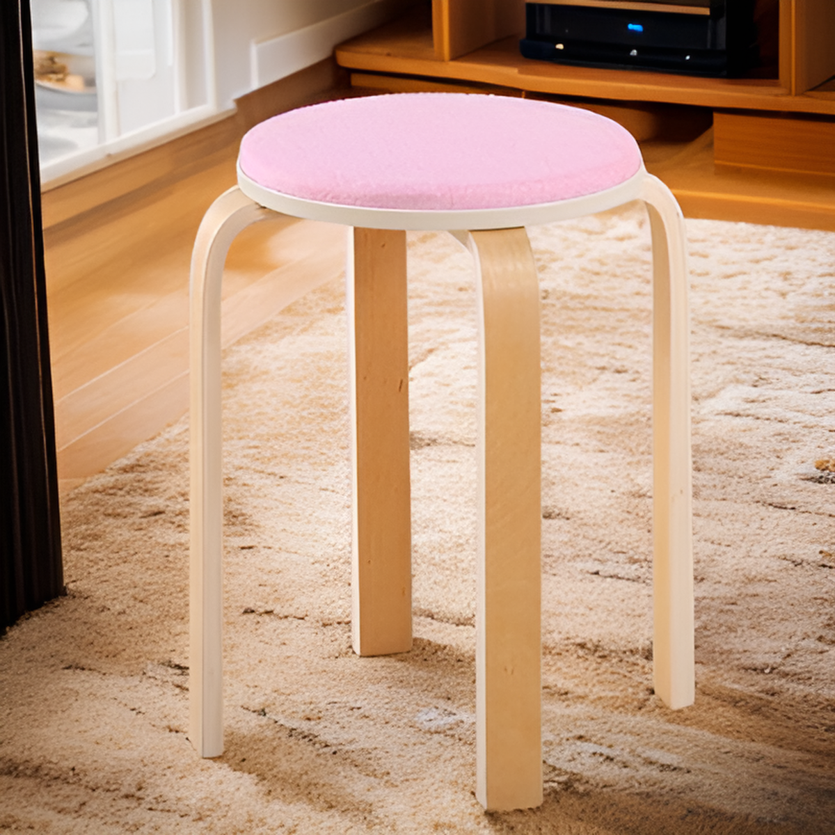 원목 소재의 다리가 높은 식탁 의자