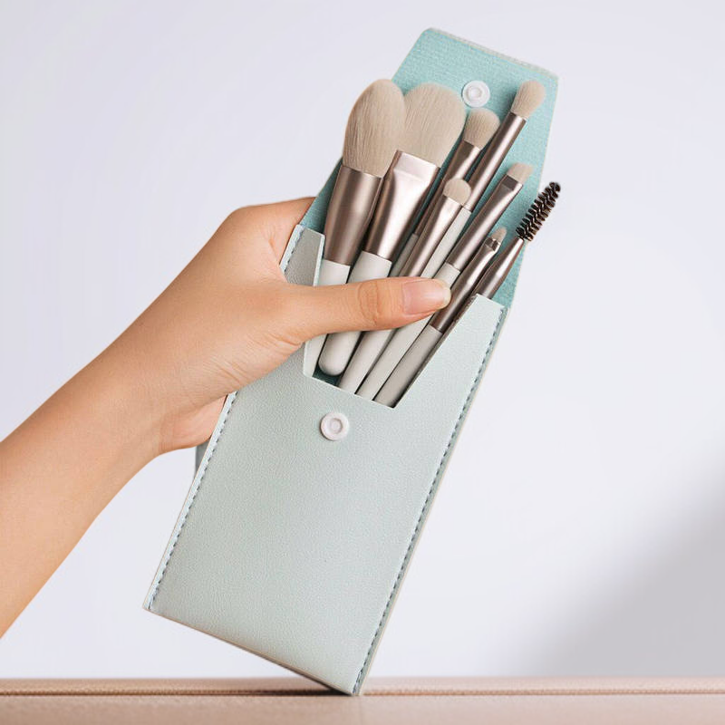 부드러운 브러시 모와 인체공학적 손잡이