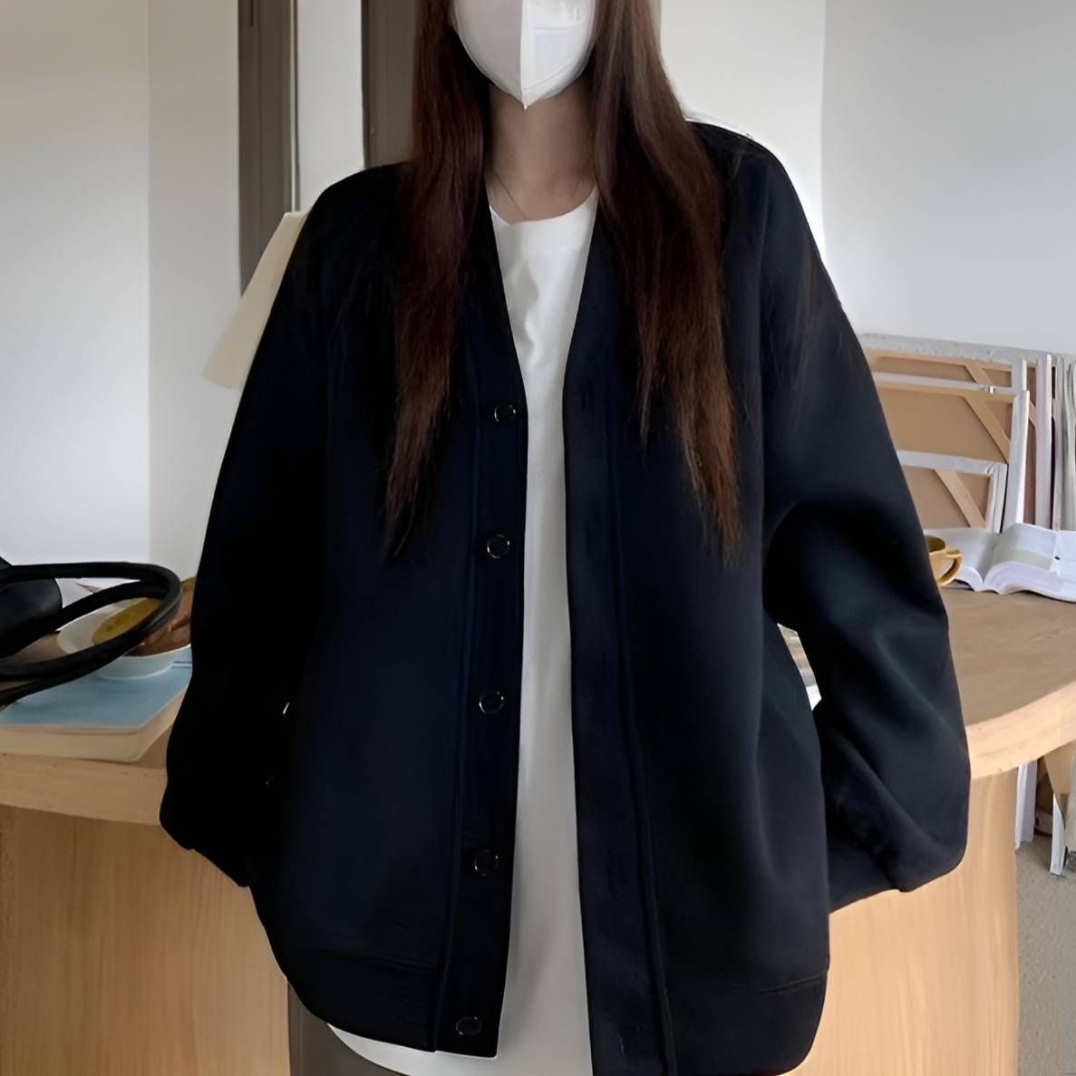 春秋用ボタンカーディガン素材感アップ