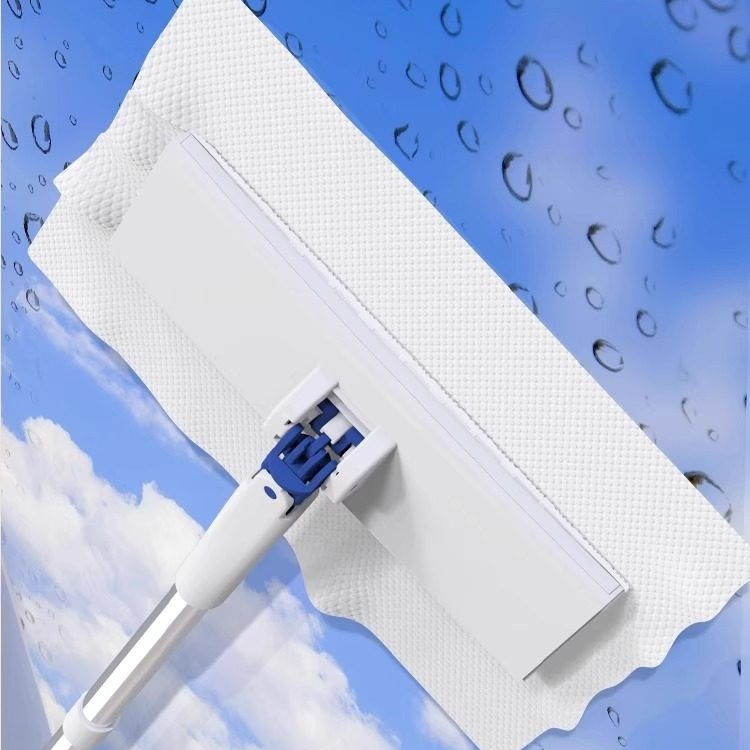 Kleiner Wischmopp für das Gesichtstuch