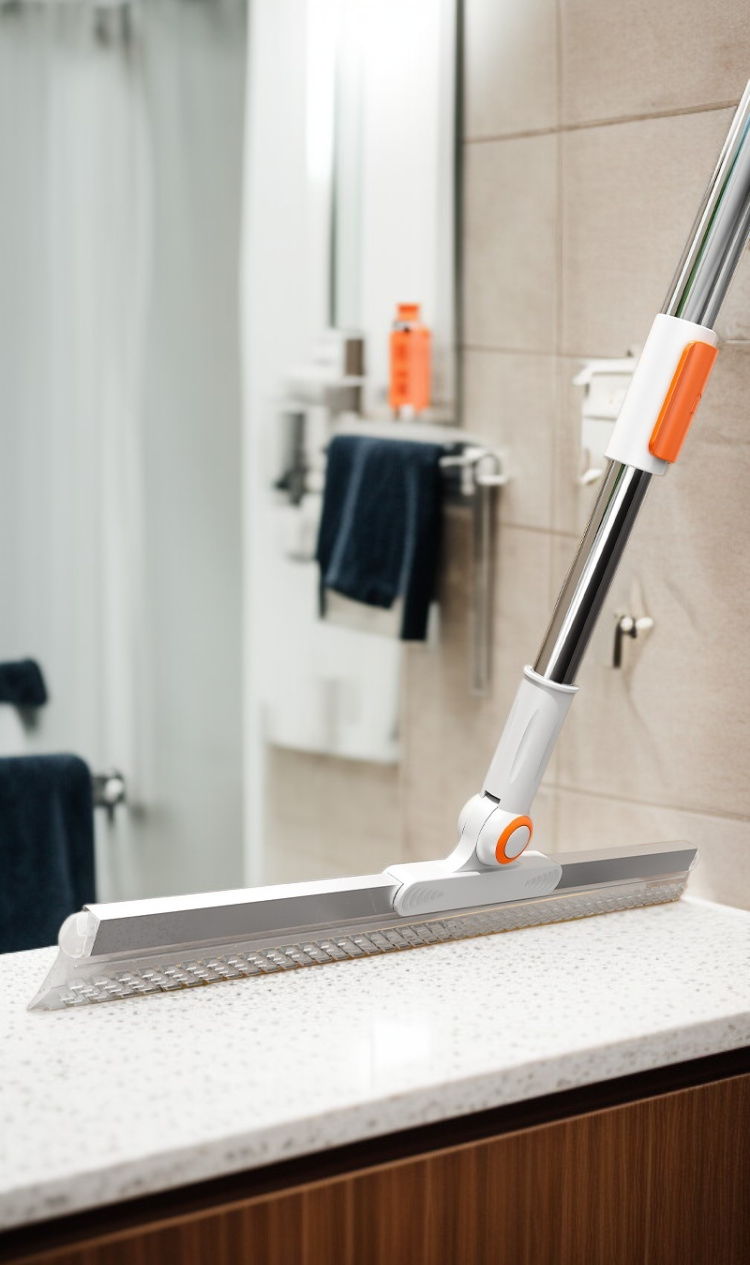 화장실에서 사용하는 바닥 와이퍼 모습