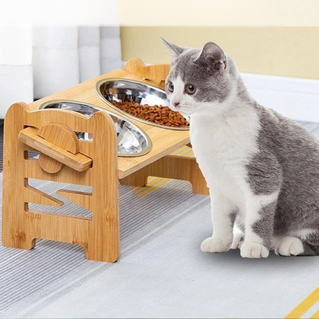 竹製のペット用ボウルラック