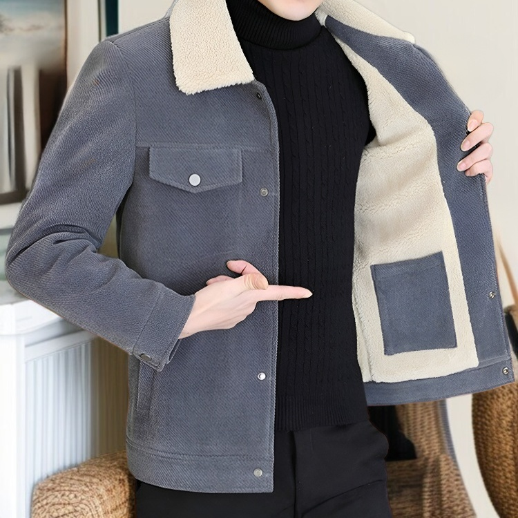 도톰한 기모 소재의 남성 점퍼 상세 사진