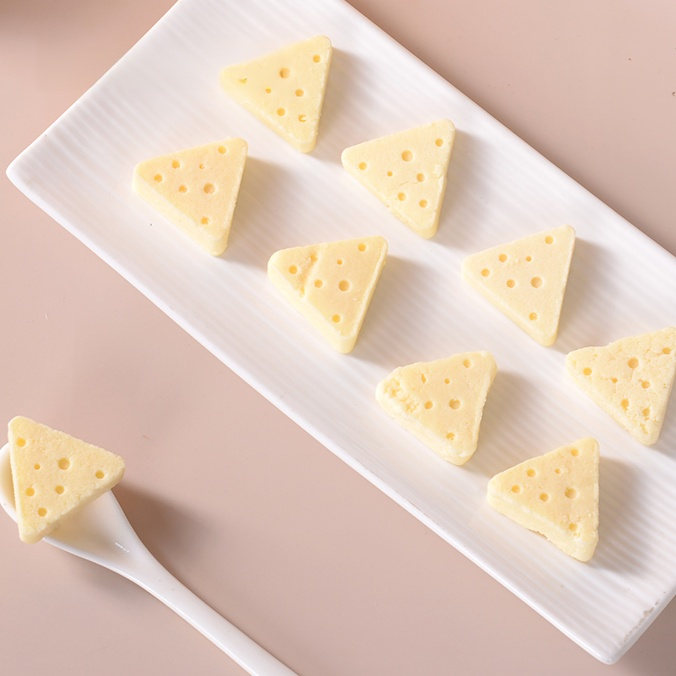 チーズの三角ミルクです