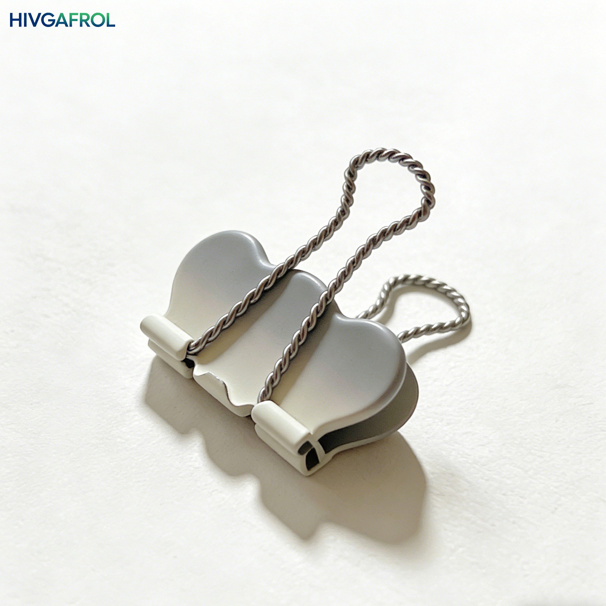 Przechowywać i zabezpieczać za pomocą spinaczy biurowych (30 sztuk w opakowaniu)