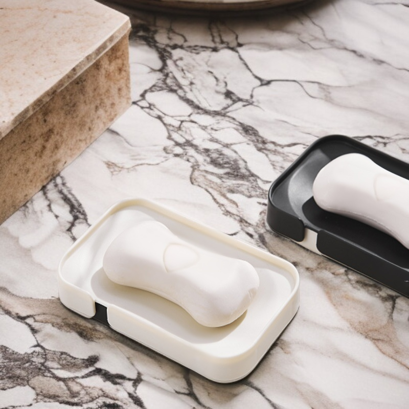 Non-water-accumulating soap drainer