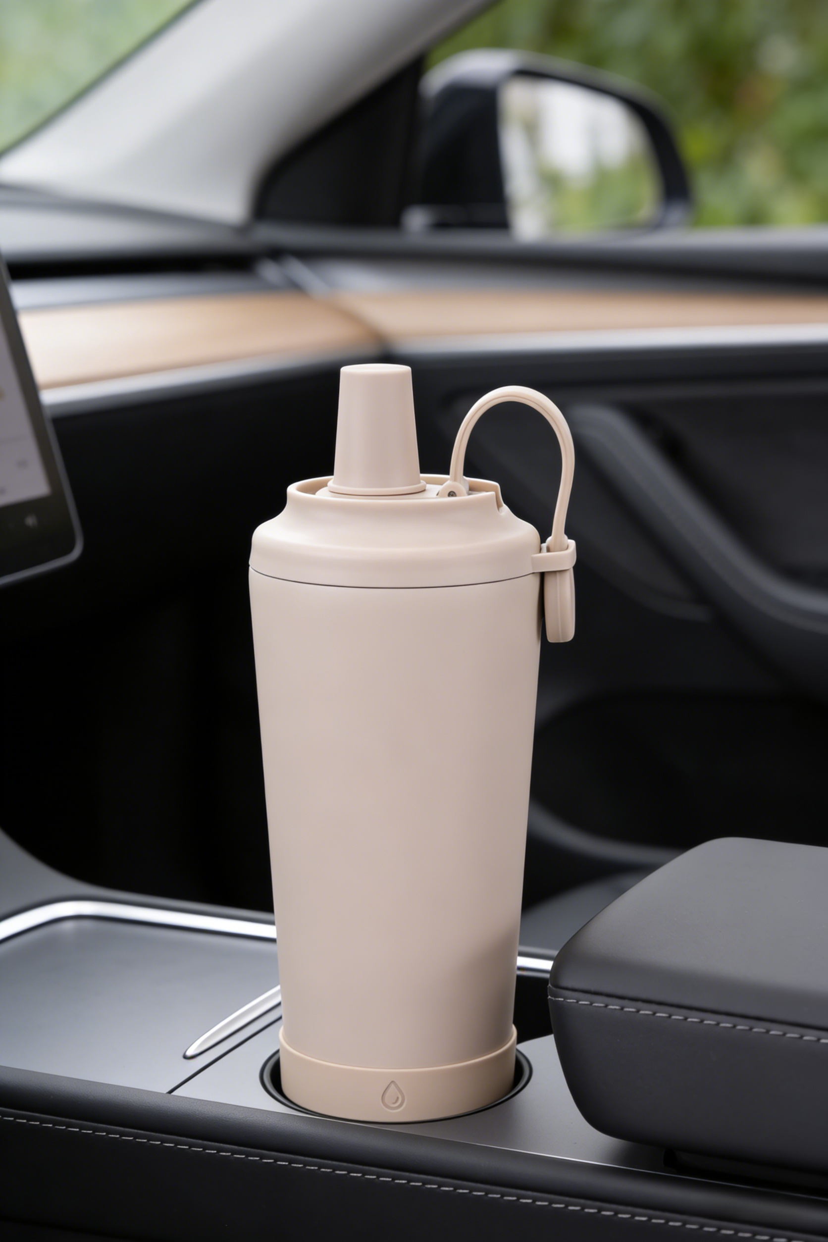 アウトドアに最適な710mlストローカップ