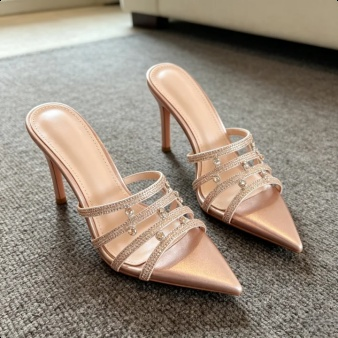 Modische Damen Halb-Pantoletten mit Strass und spitzem Absatz für den Sommer