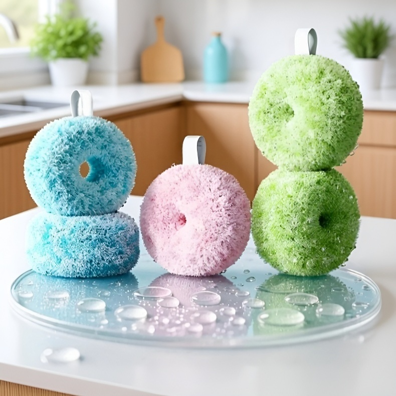 Antibakterielle Reinigungskugel für Waschbeckenoberflächen in der Anwendung