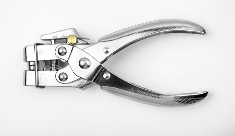 Herramienta profesional para instalar ojales