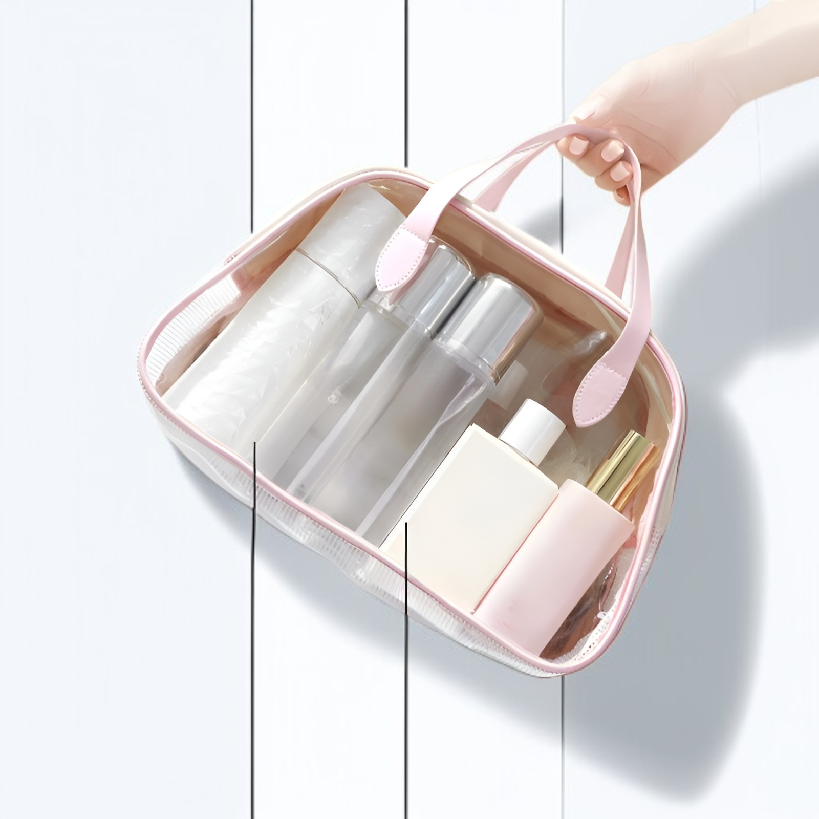 여행용 화장품 가방 내부 수납 공간