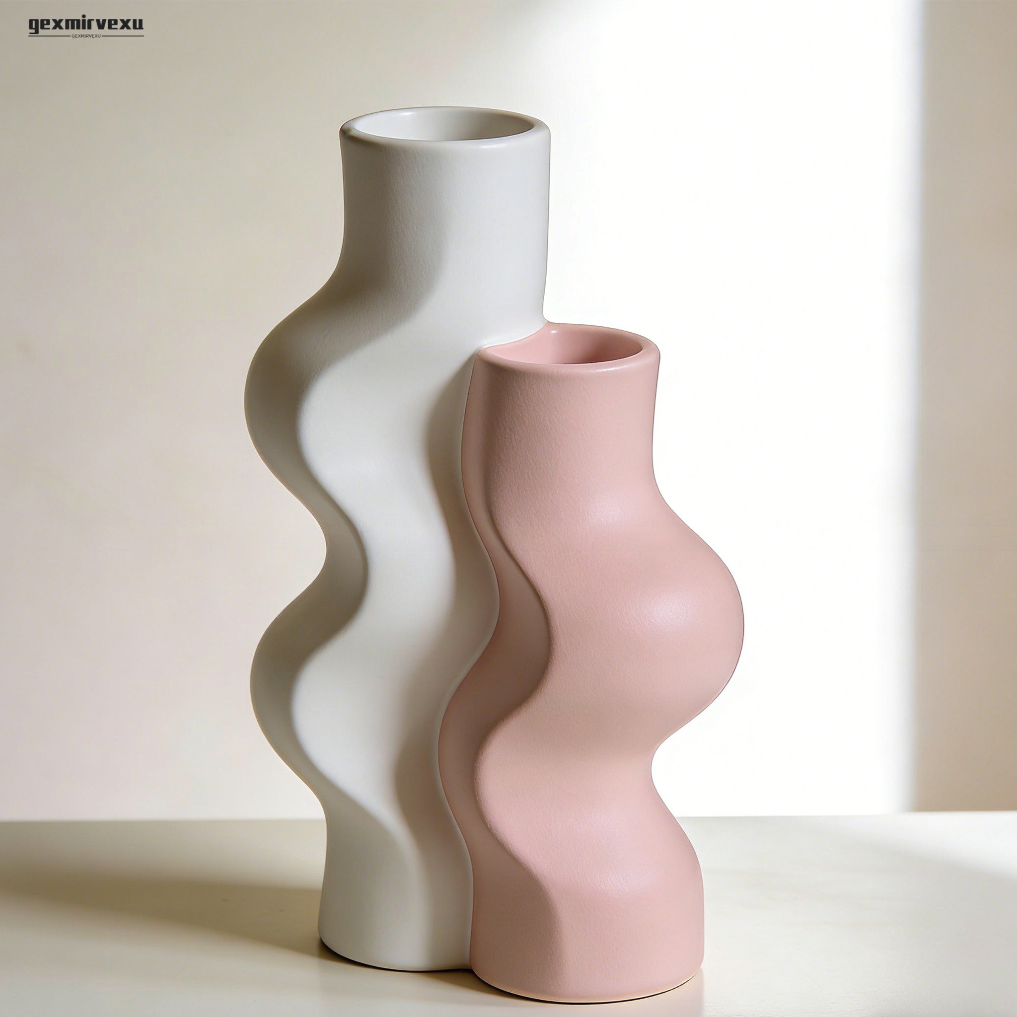 미니멀 인테리어에 어울리는 데스크 소품