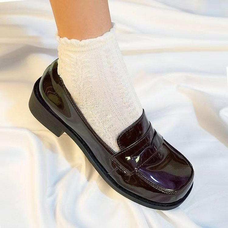 春の和風ベーシックな女性用JKレザーシューズ、パテントレザーのスクエアトゥスクール制服シューズ、光沢のあるレザーのロリータシューズ。