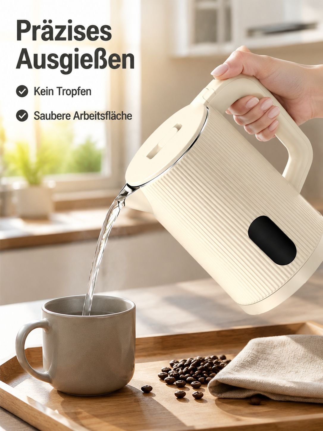 Wasserkocher mit geöffneter Deckel und leicht befüllbar