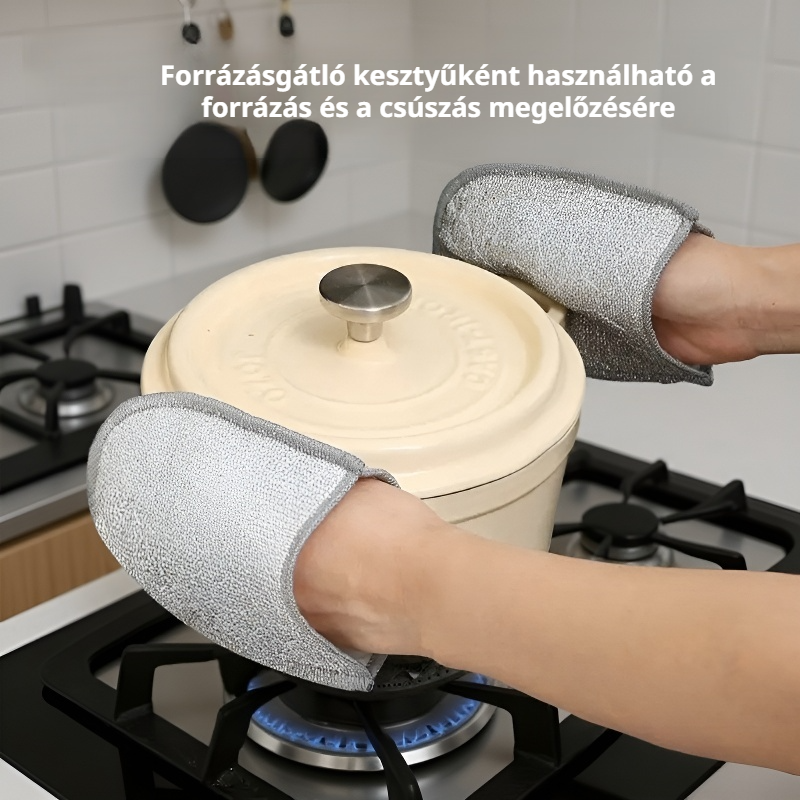 Ezüstszálas kesztyű alakú törlőkendő használat közben