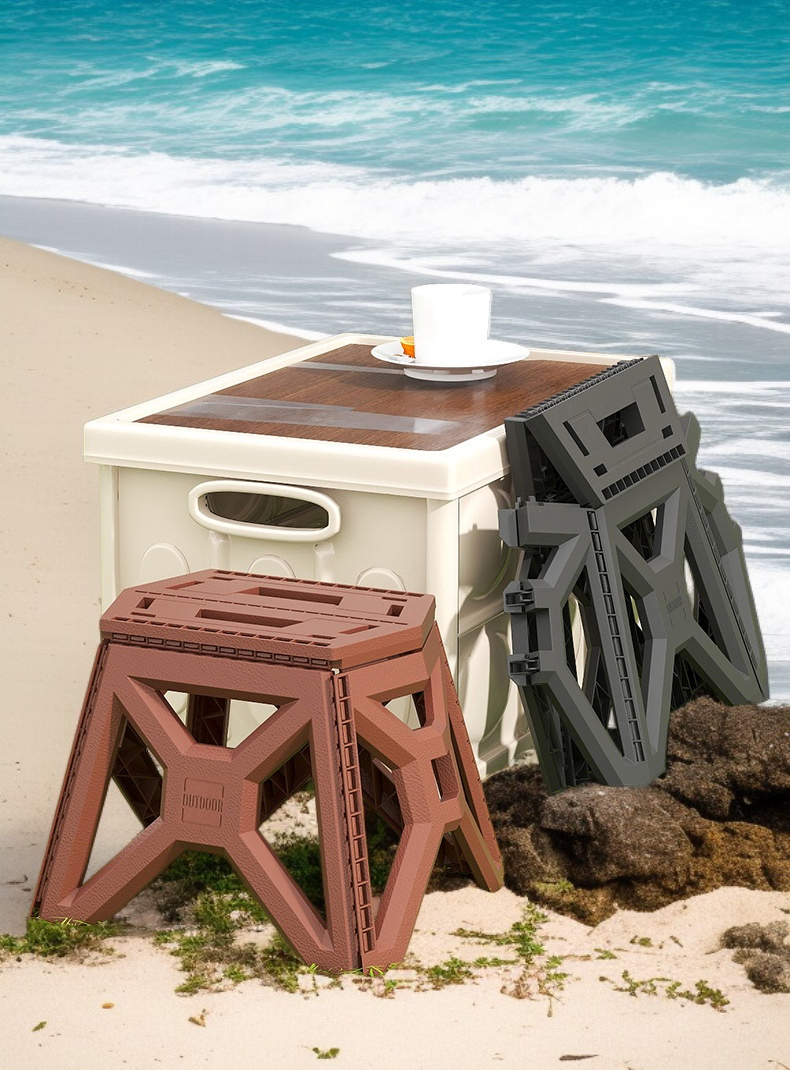 휴대가 간편한 접이식 플라스틱 의자 접힌 모습