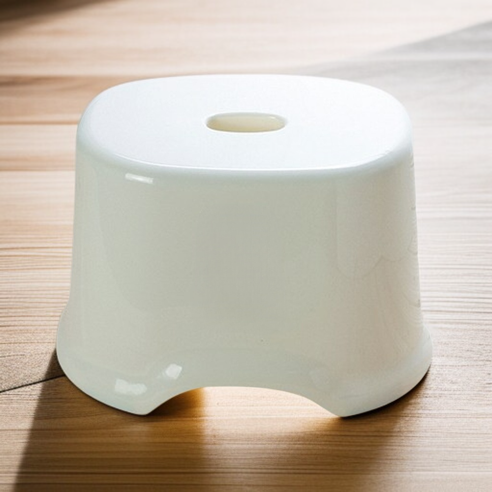 厚みのある滑り止めプラスチックスツール