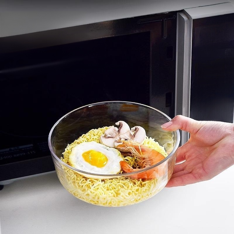 透明なフルーツサラダボウル