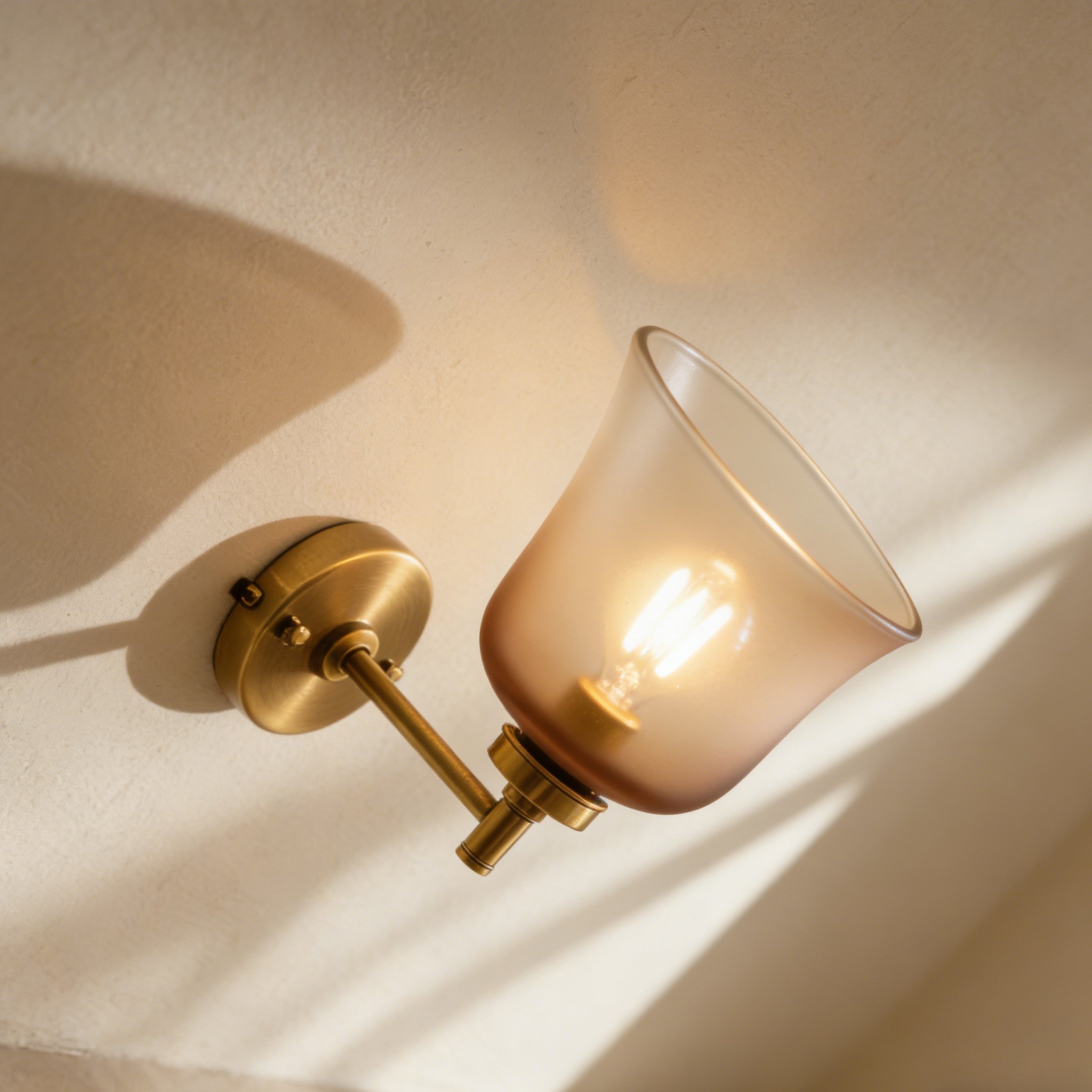 โคมไฟติดผนังทองแดงพร้อมกระจก