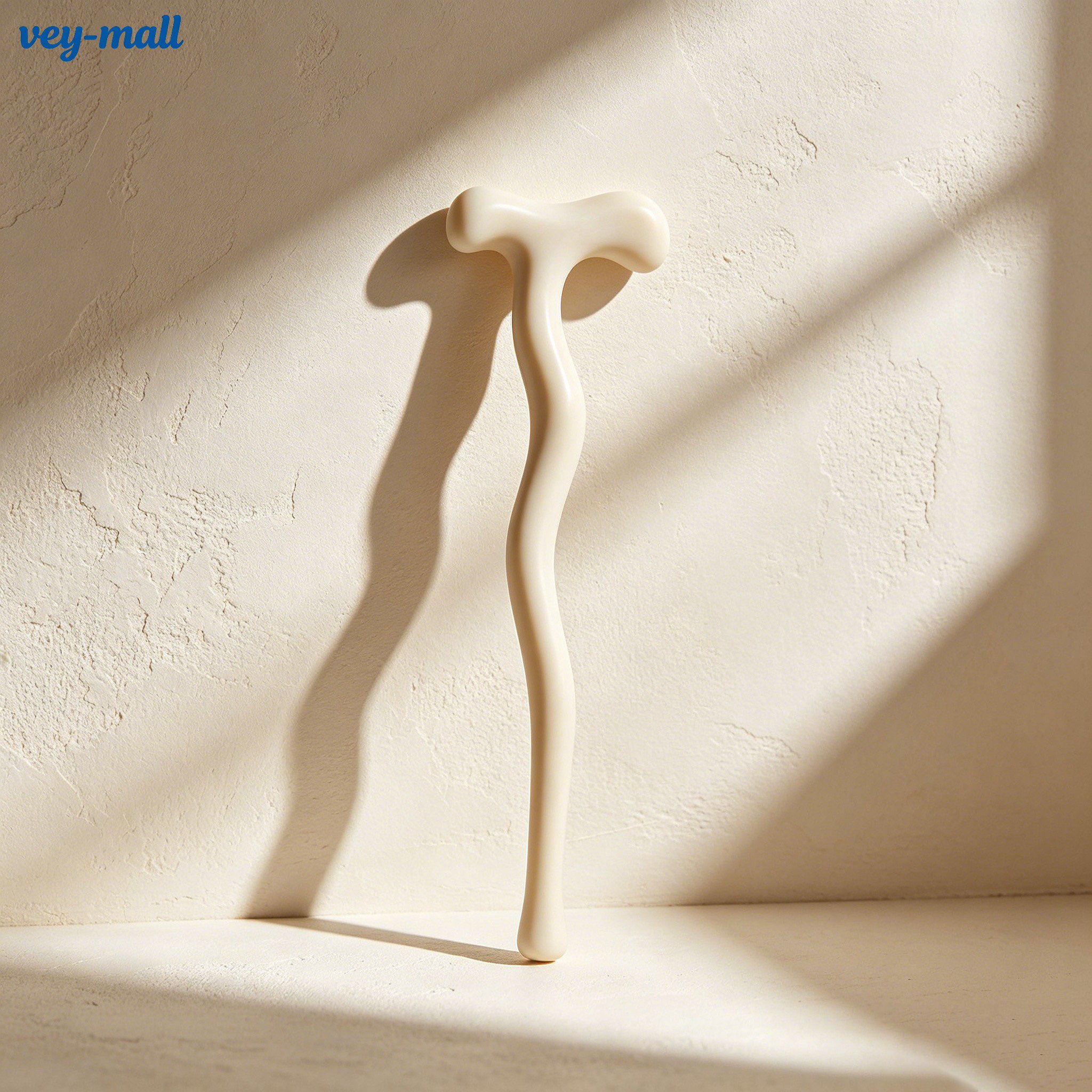 Sada tří turistických holí na horské stezce