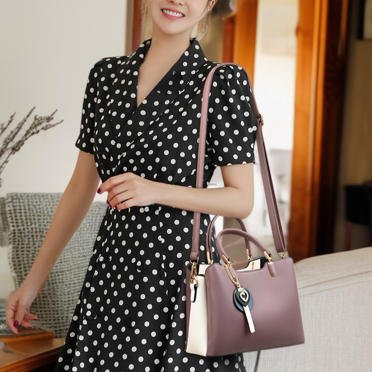  حقيبة توت نسائية أنيقة 