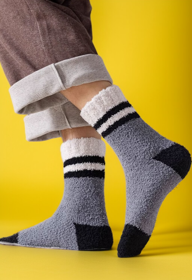 따뜻함을 더하는 코랄융양말 착용 모습