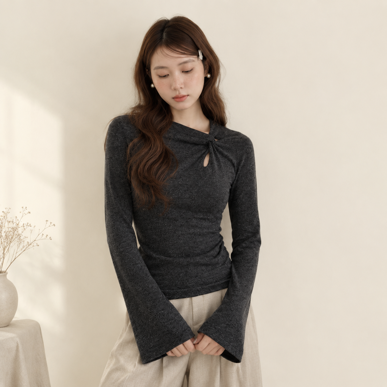 봄가을 신상 슬림핏 트임 꼬임 긴팔 여성 이너 티셔츠