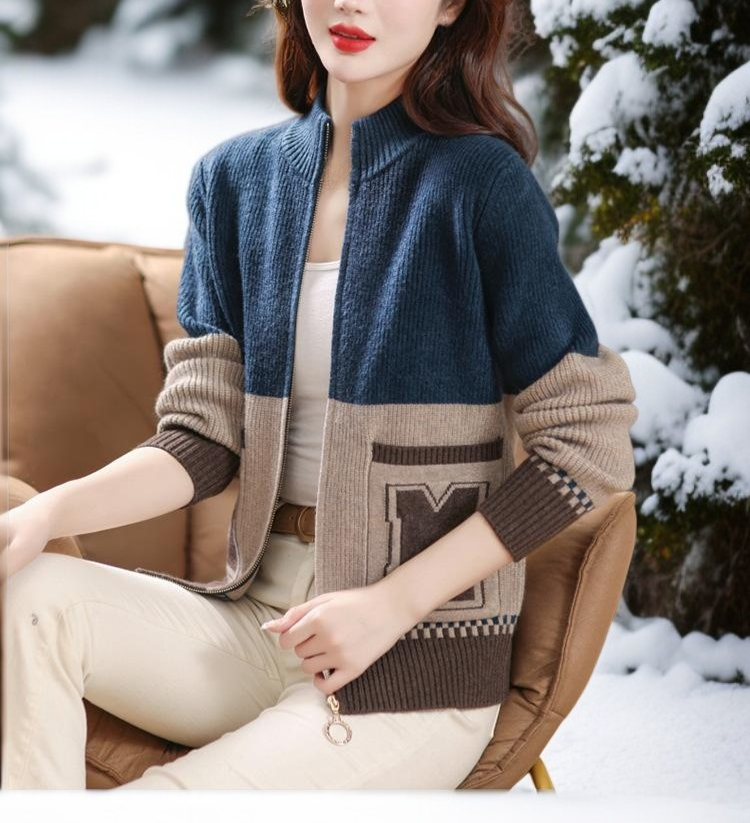 着心地の良いレディースニットカーディガン袖部分