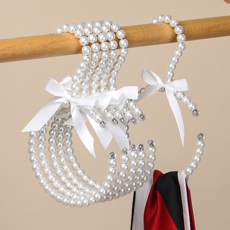 Pearl hat hook