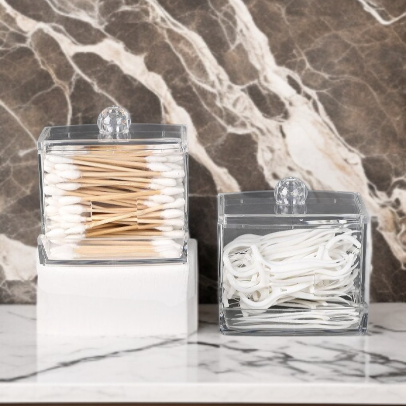 透明カバー付きで中身が見える収納ケース