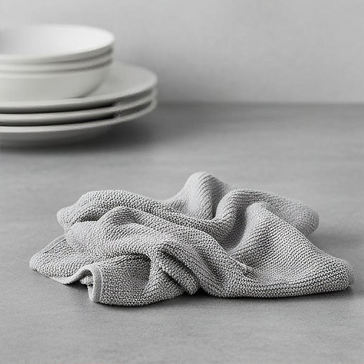 Lavetă practică pentru curățenie pe masă