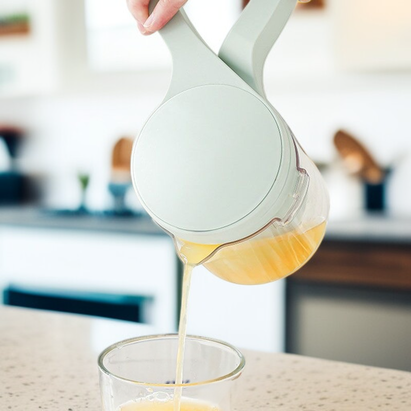 Spiral Squeeze Juice Extractor