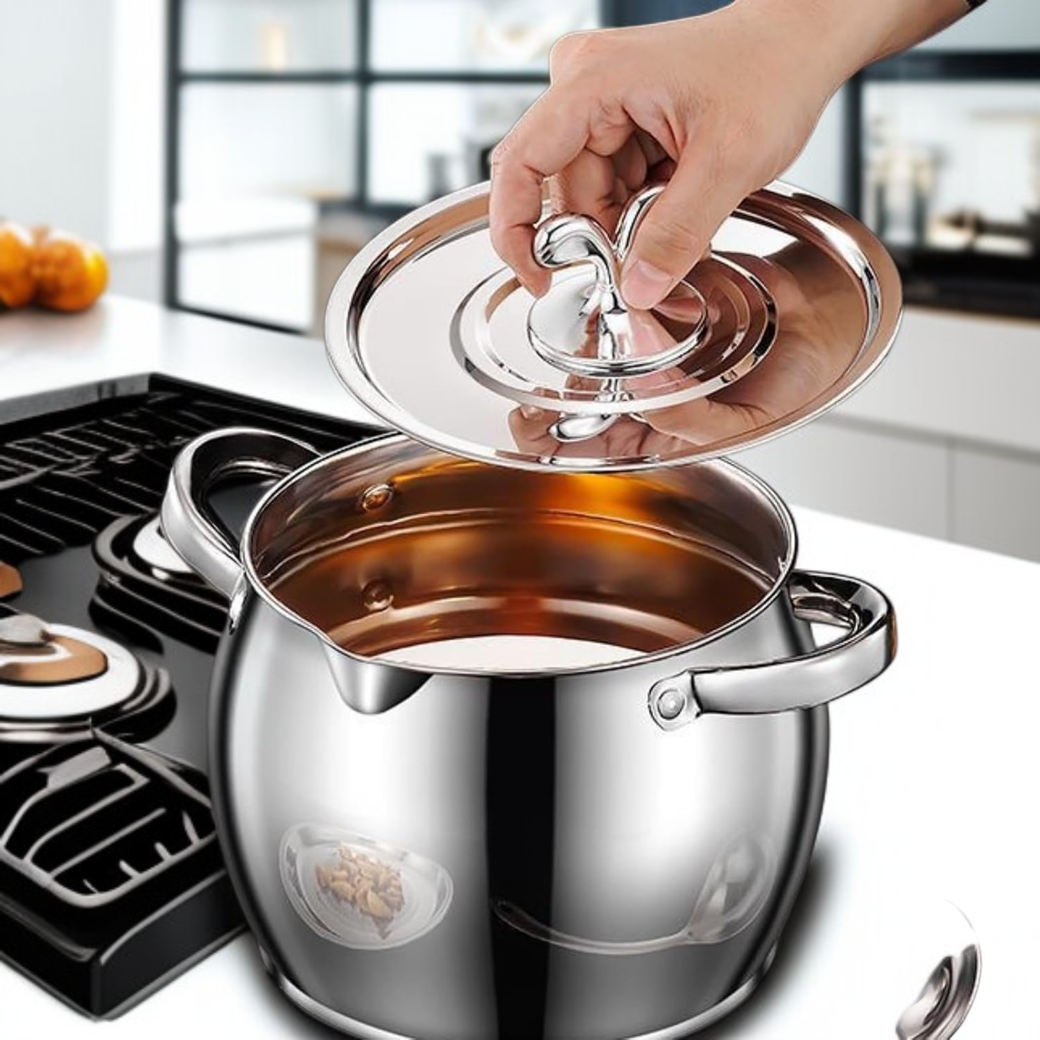 Easy-to-clean grease pot for kitchen use