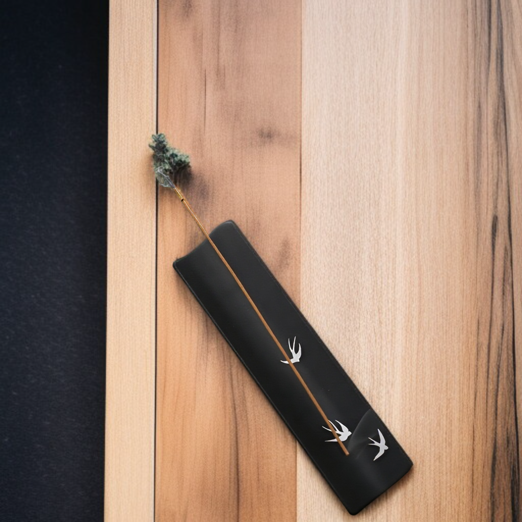 Metal horizontal incense holder