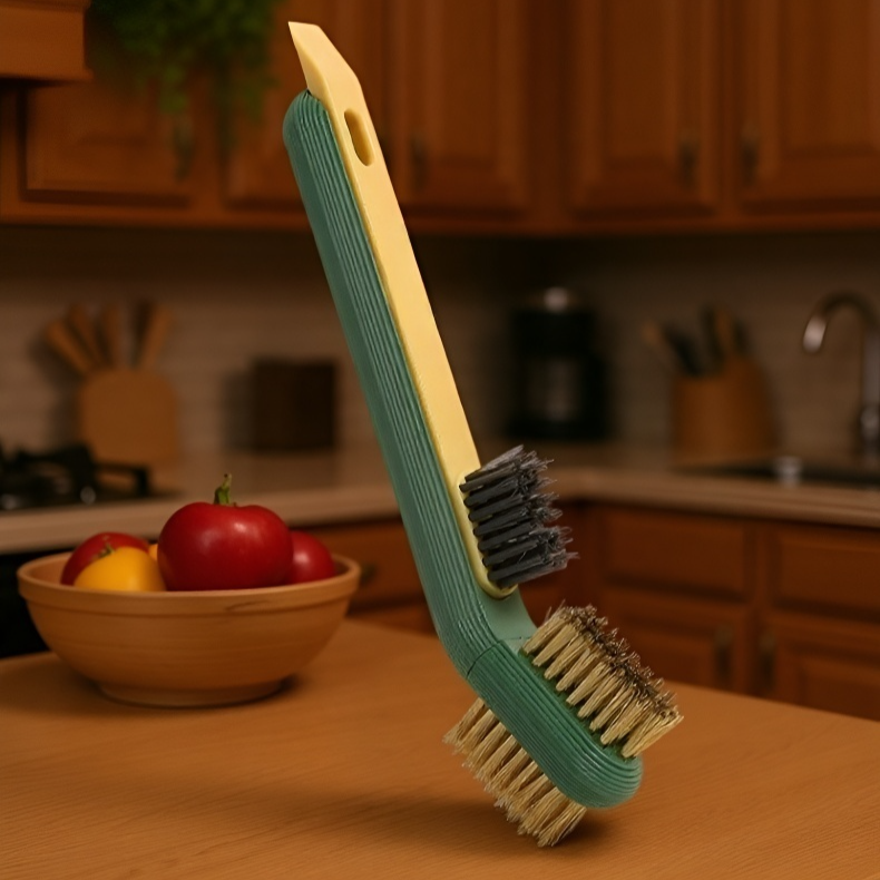 Zsíroldó háztartási tisztítókefe használat közben