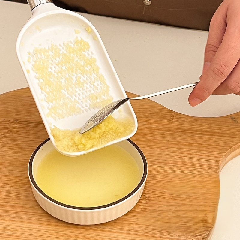 Kitchen Multi-Functional Garlic Press
