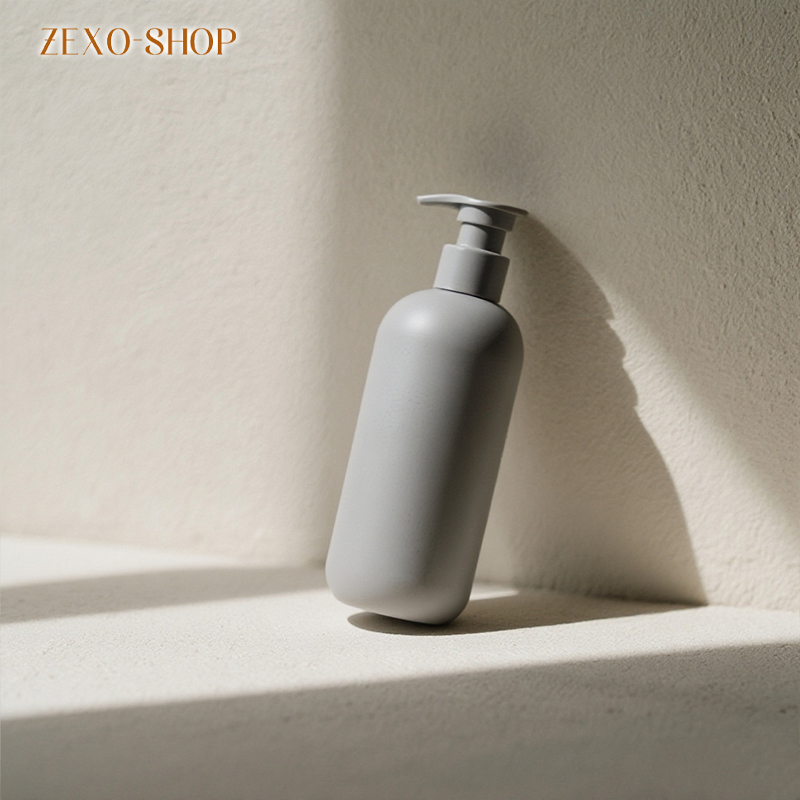 ขวดแชมพูสัตว์เลี้ยงพร้อมฉลากบำรุงขน