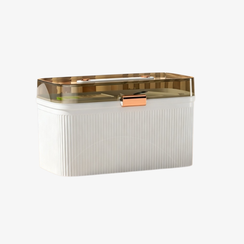 Многоярусная аптечка семейного размера для домашнего использования.