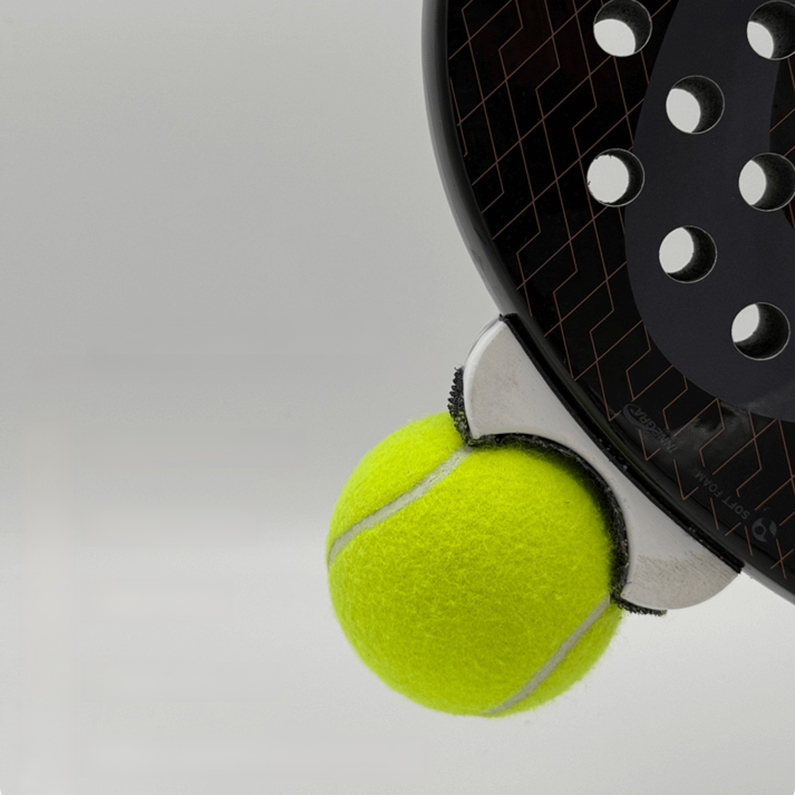 No-Bend Strong Adhesion Ball Picker