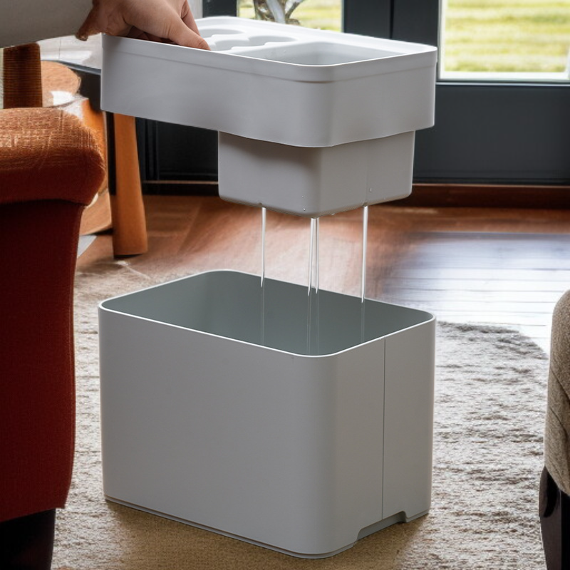 ：Moderner Regenschirmhalter mit Stiefelfach und offener Ablage