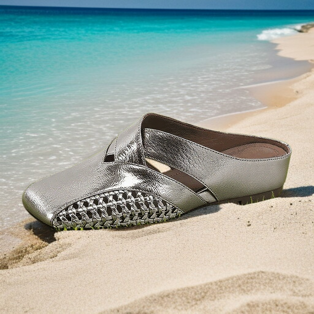 صندل نسائي ذو مقدمة مربعة