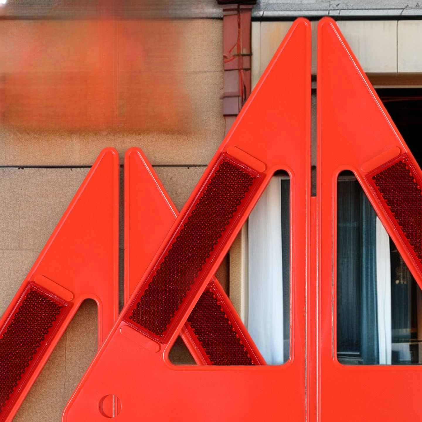 Foldable tripod warning sign