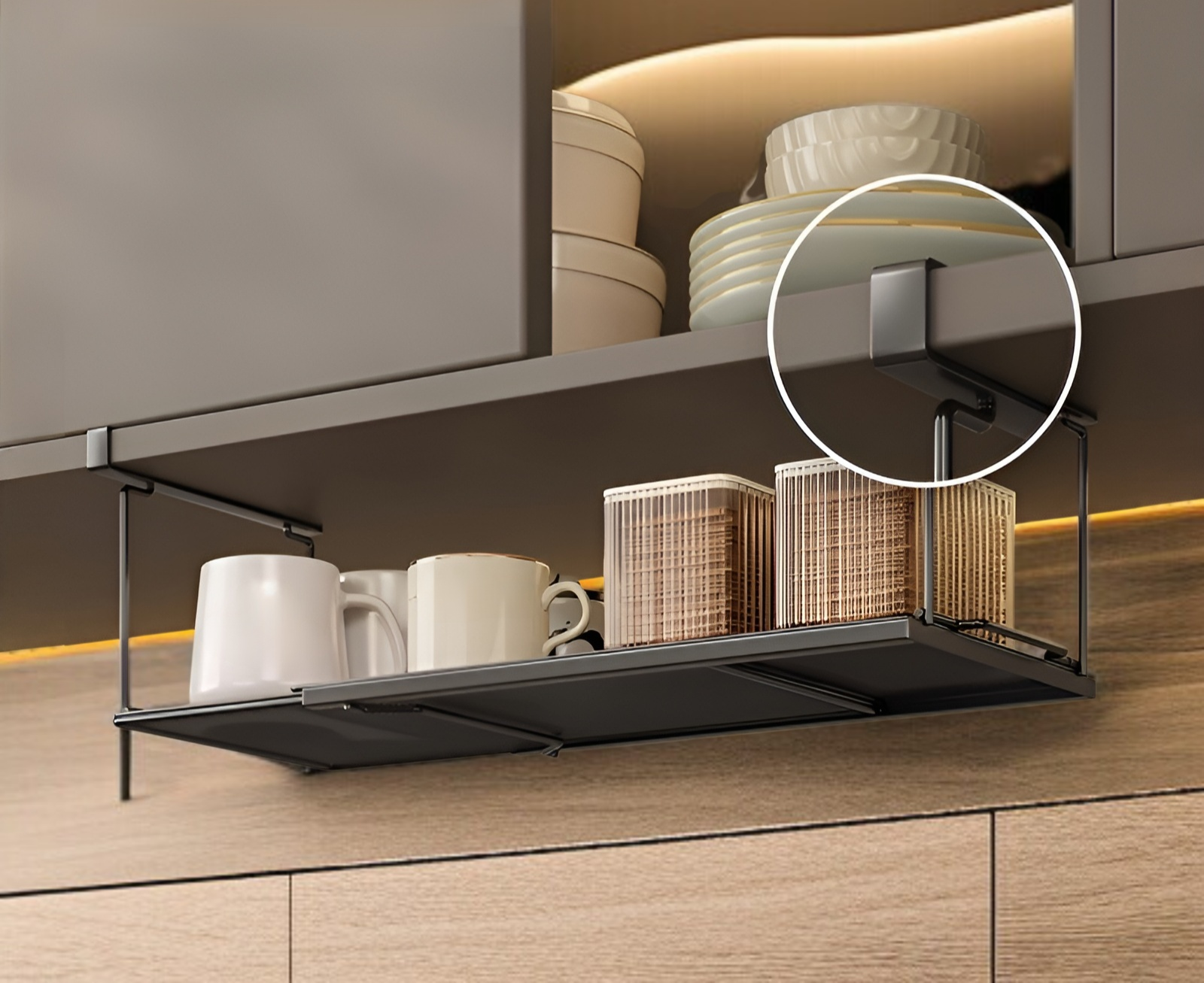 Einfach zu montierender ausziehbarer Aufhänger unter dem Schrank