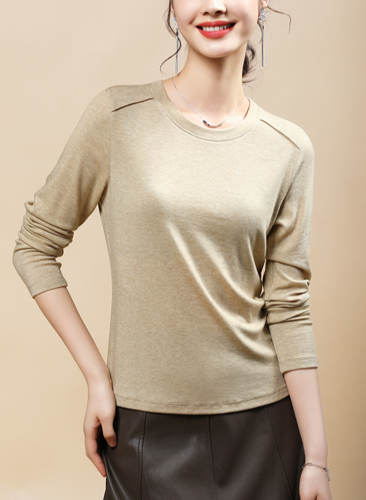 暖かい防寒ベースレイヤーTシャツのディテール