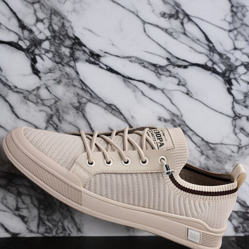 新しいメンズカジュアルシューズ、通気性メッシュスポーツシューズ、薄型スリッポン、万能学生シューズ、メンズシューズ