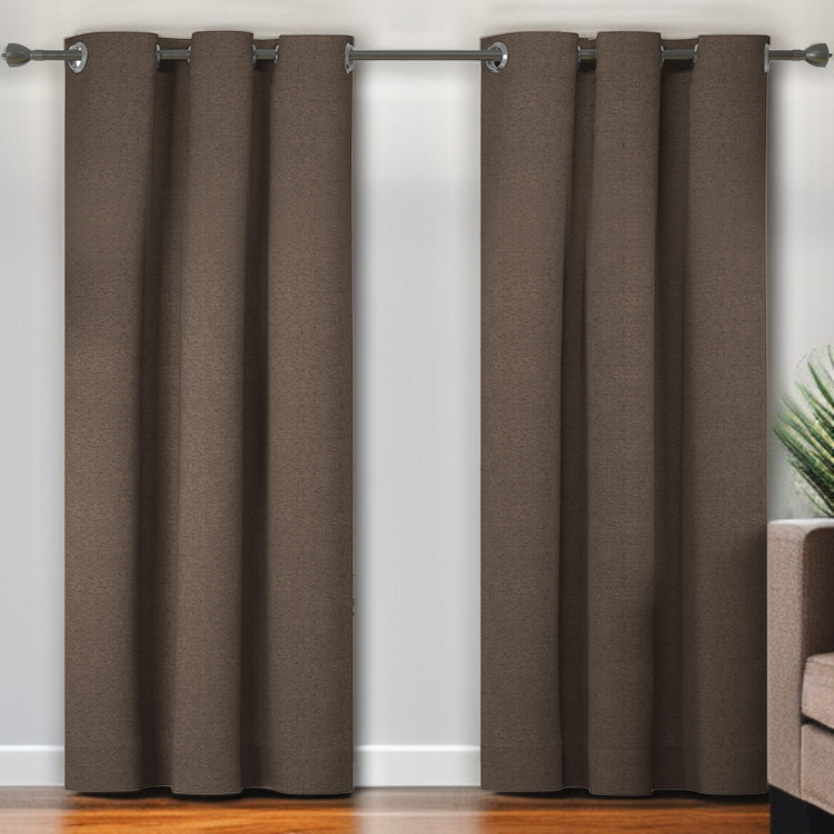 シンプルなソリッドカラーカーテンの質感