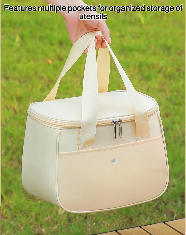 Side view of spacious insulated lunch bag