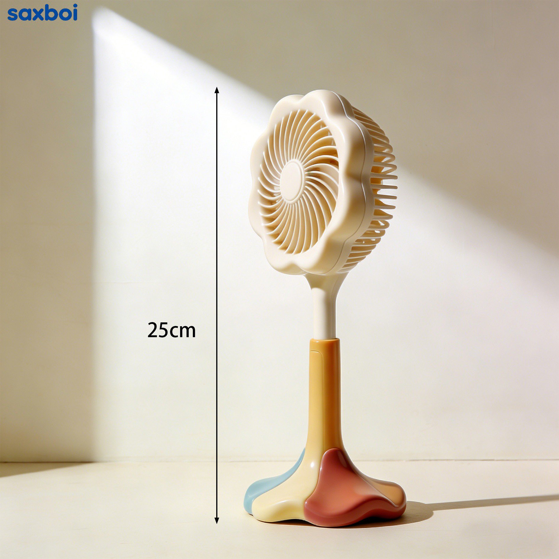 カラフルな花びら型ミニ扇風機の並び