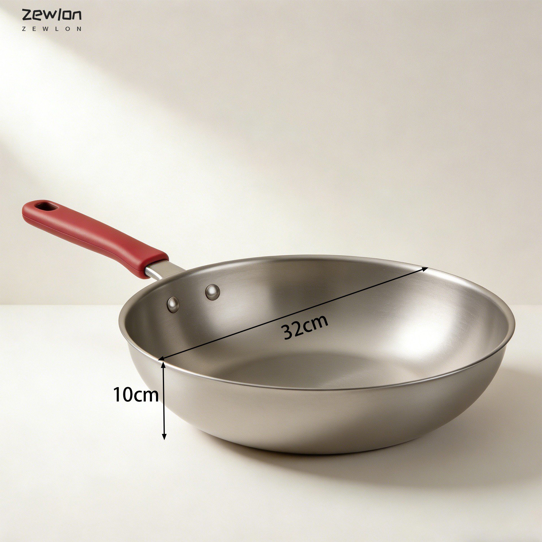 炒め物に最適な厚手鉄製鍋の底面アップ