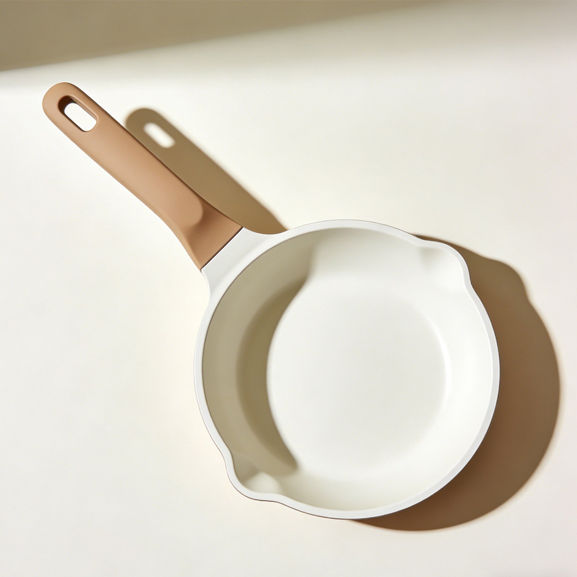 ノンスティックフライパン